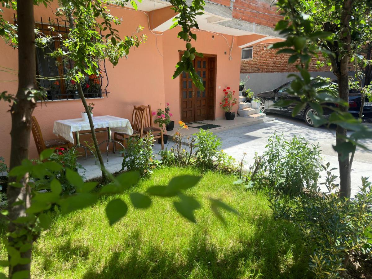 Guri Guest House Pogradec Luaran gambar
