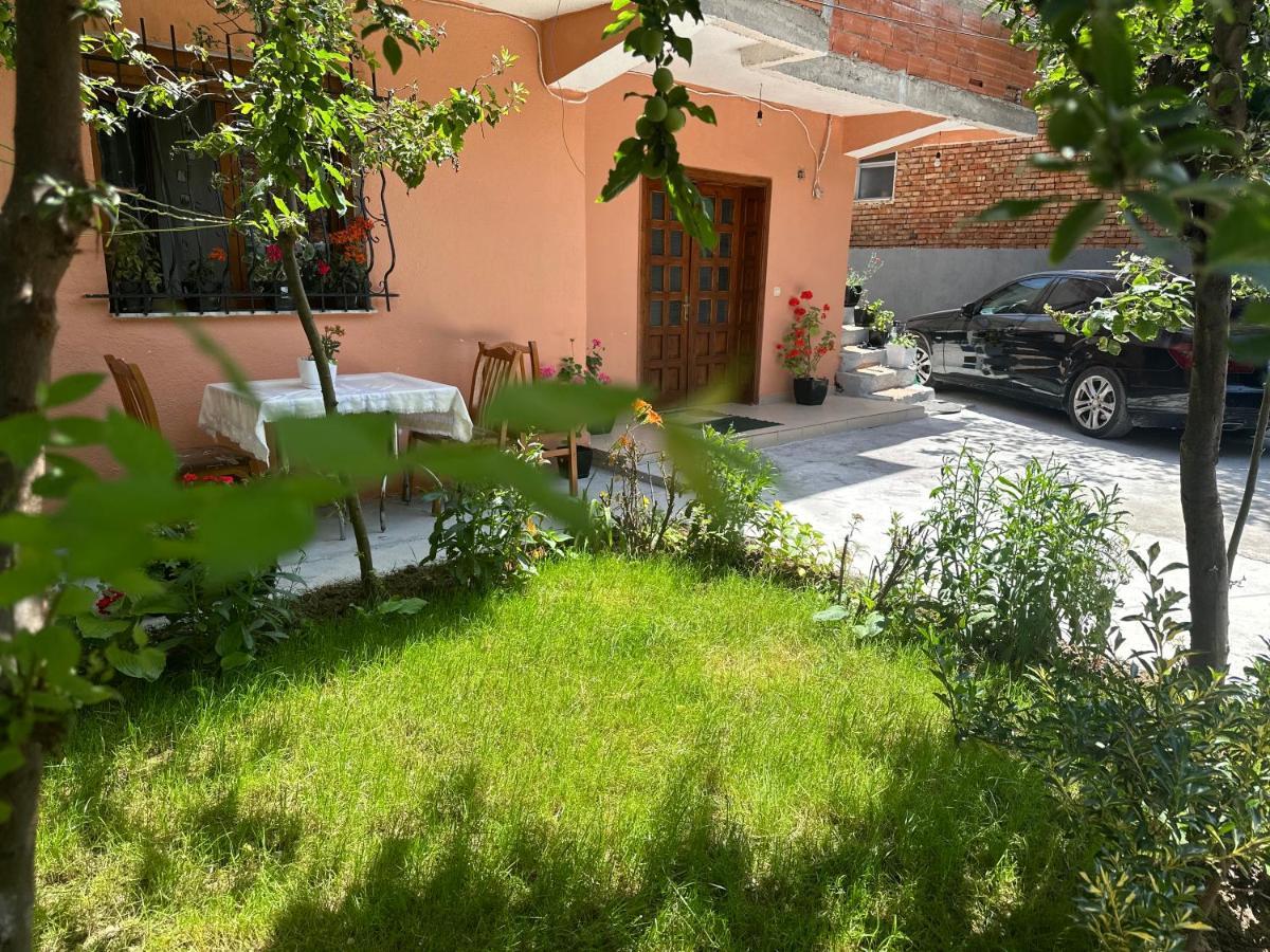Guri Guest House Pogradec Luaran gambar